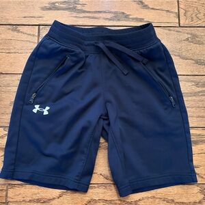 Under Armour youth med shorts. Color: Navy